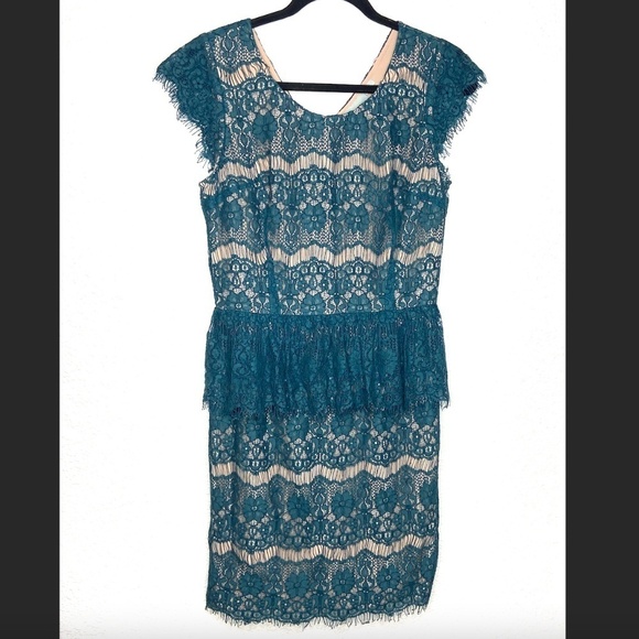 ANTHROPOLOGIE Maeve Emerald Green Lace Elsa Peplum Waist Dress Size Small - Picture 2 of 8